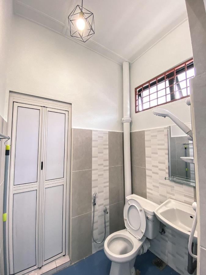 Queen Room Bukit Mertajam Alma Impian Exterior foto